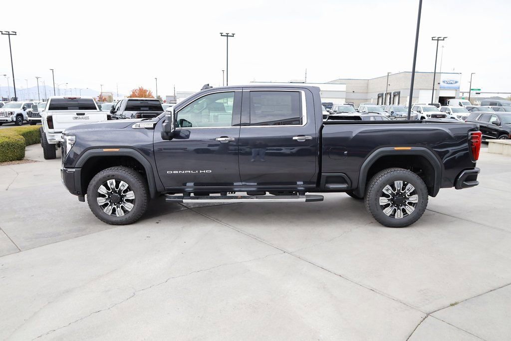 New 2026 GMC Sierra 3500 Denali w/ Technology Package AWD/4WD image 3