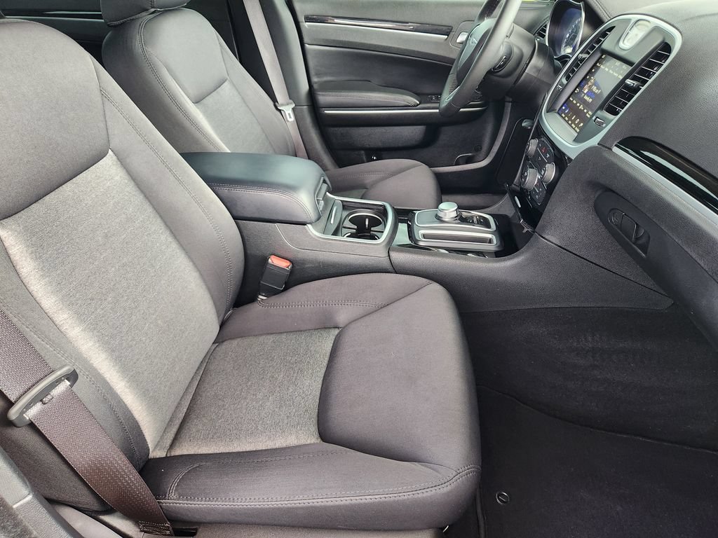 Used 2023 Chrysler 300 Touring w/ Sport Appearance Package RWD image 14