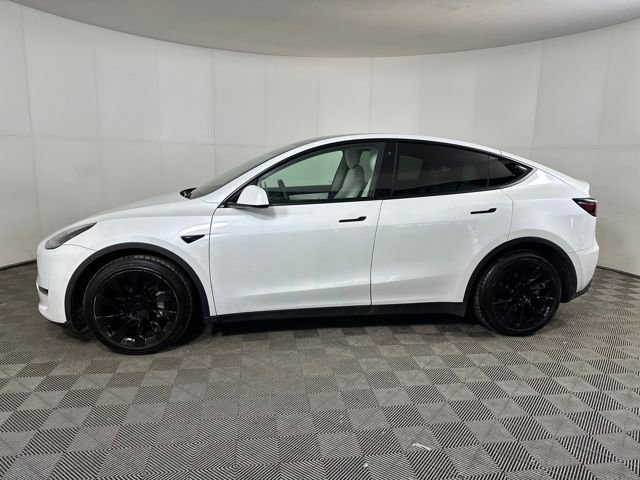 Used 2021 Tesla Model Y Long Range image 7