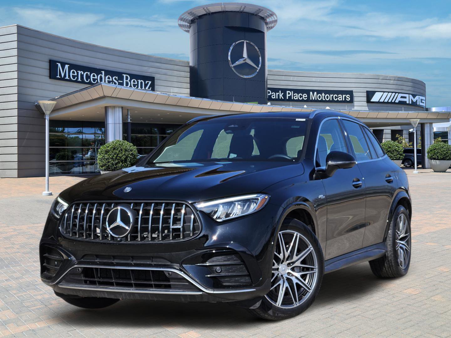 Used 2025 Mercedes-Benz GLC 43 AMG 4MATIC image 1