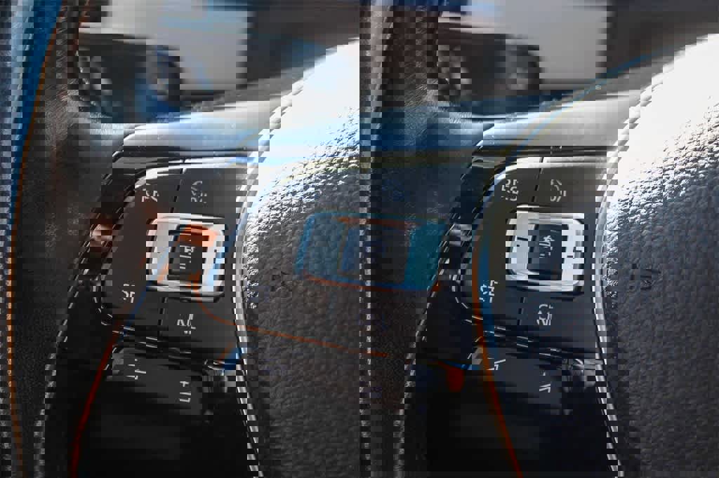 Used 2018 Volkswagen Atlas SEL Premium image 31