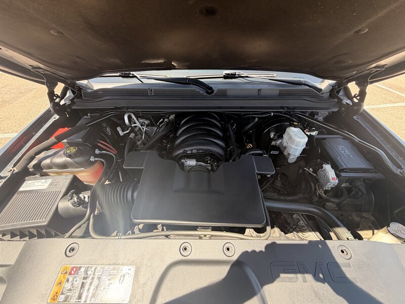 Used 2019 GMC Yukon XL Denali AWD/4WD image 10