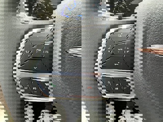 New 2023 Chrysler Pacifica Touring-L image 16