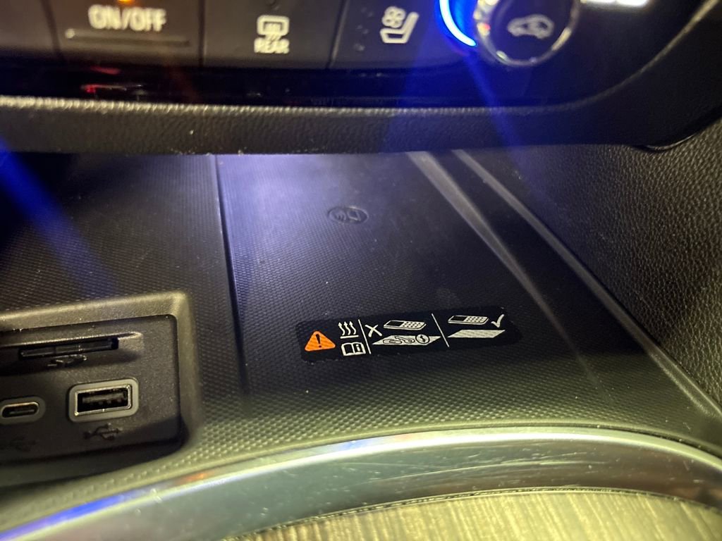 Certified 2022 Buick Enclave Avenir w/ Avenir Technology Package image 43