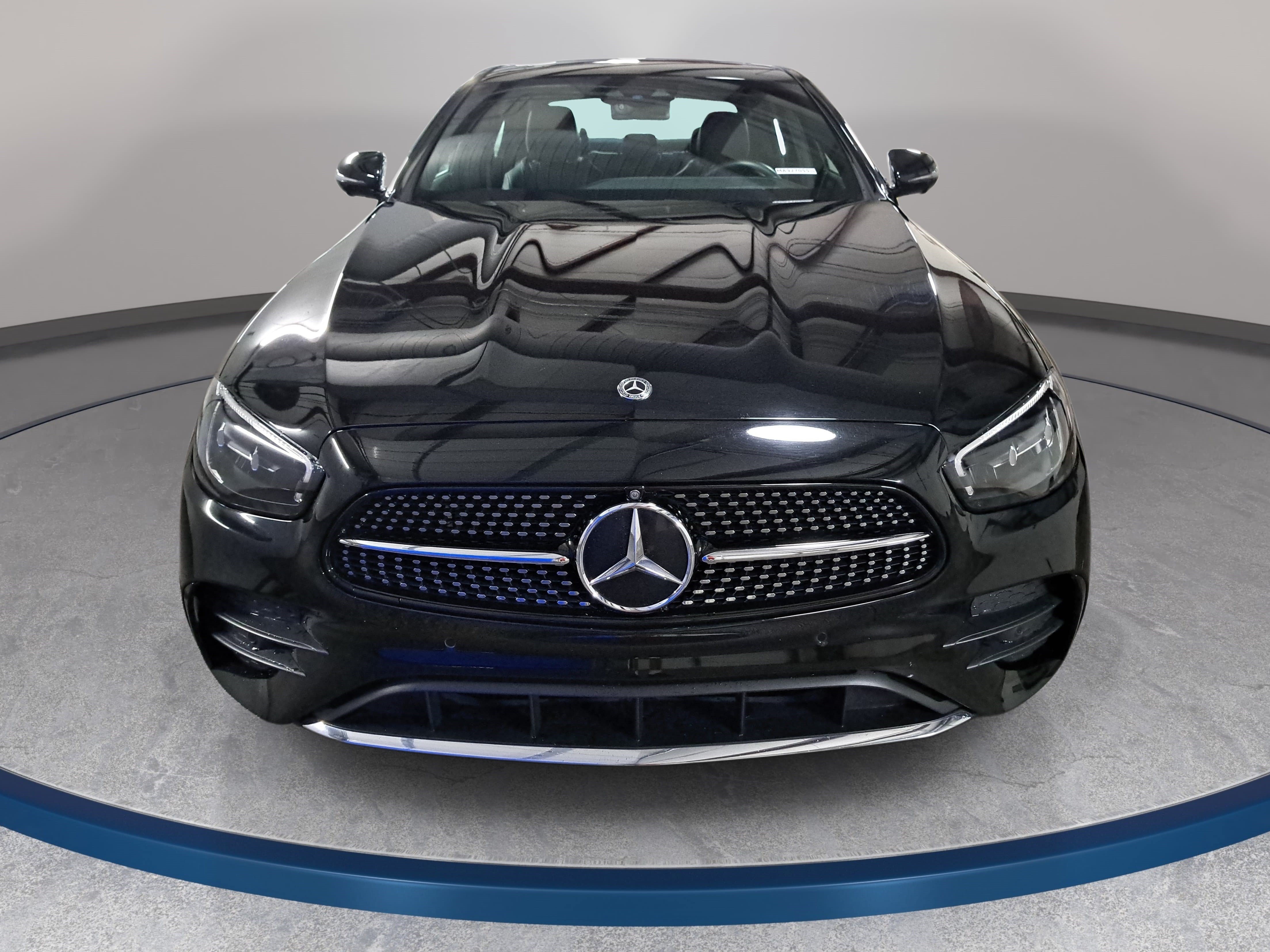 Used 2021 Mercedes-Benz E 350 4MATIC Sedan image 2