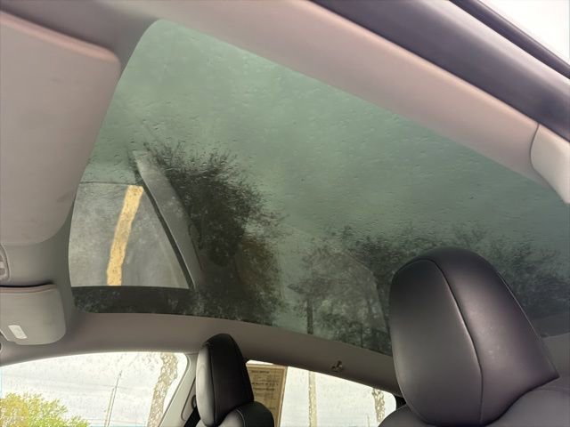 Used 2023 Tesla Model Y Long Range image 18