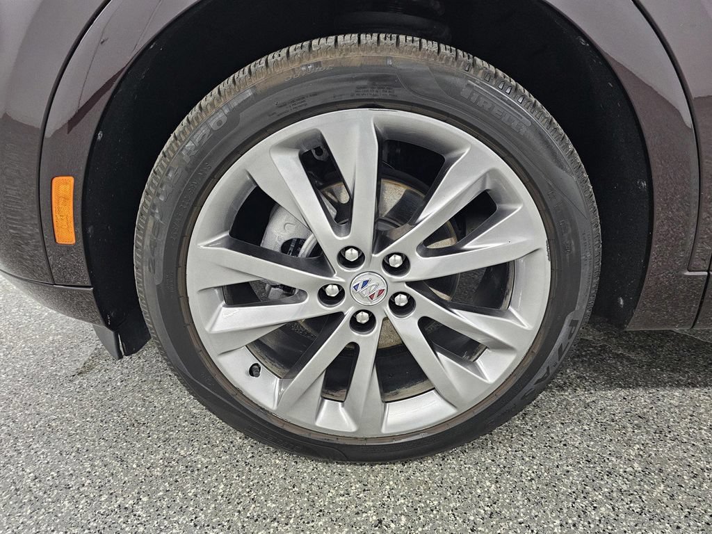 Used 2022 Buick Envision Avenir w/ Premium Seat Package FWD image 10
