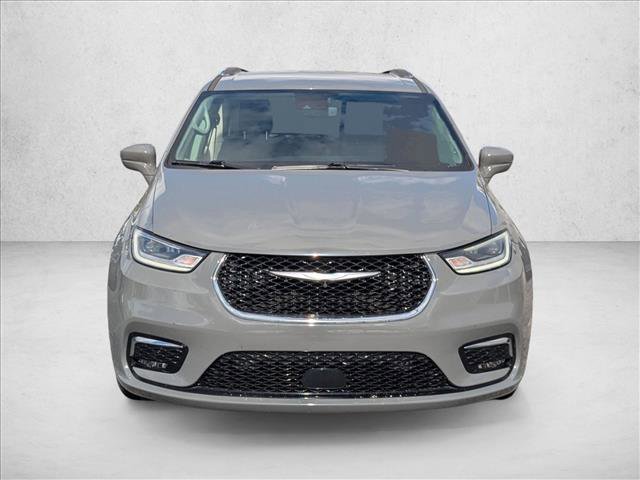 Used 2021 Chrysler Pacifica Touring-L video 2