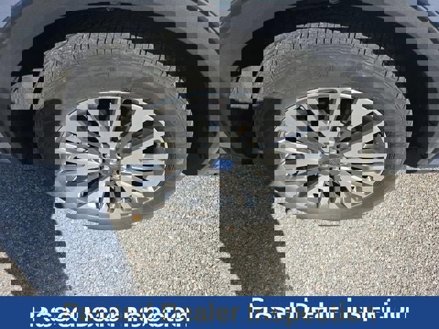 Used 2022 Ford Escape Titanium w/ Class II Trailer Tow Package image 17