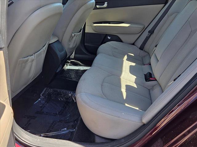 Used 2018 Kia Optima LX image 18