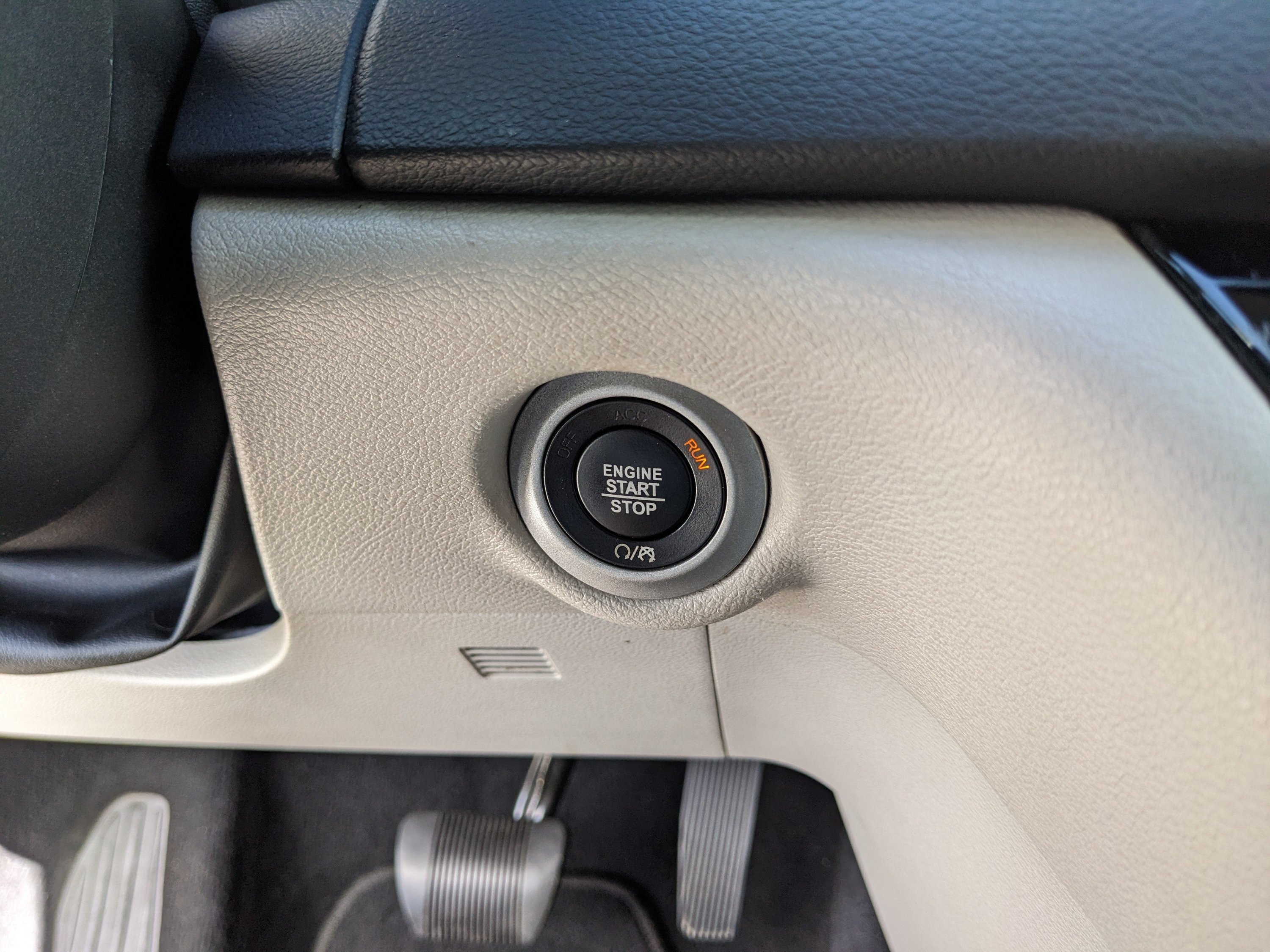 Used 2022 Chrysler Pacifica Touring-L FWD image 29