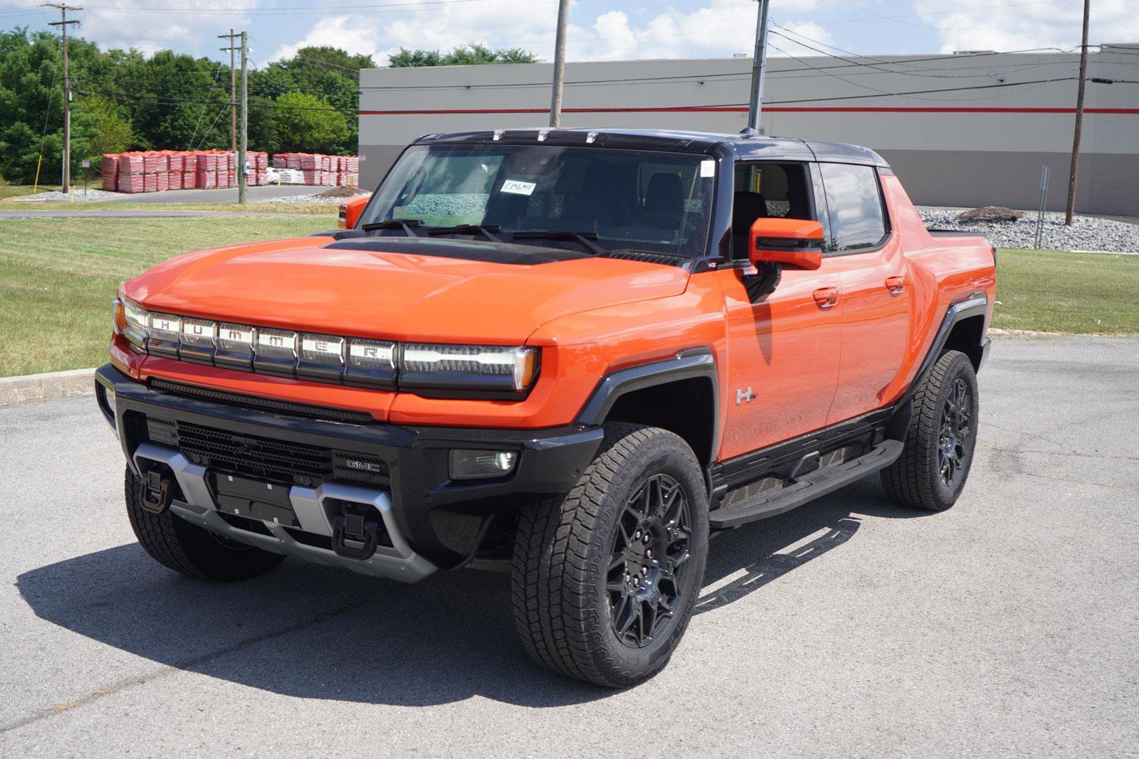 New 2025 GMC Hummer EV 2X w/ LPO, Dark Essentials Package image 9