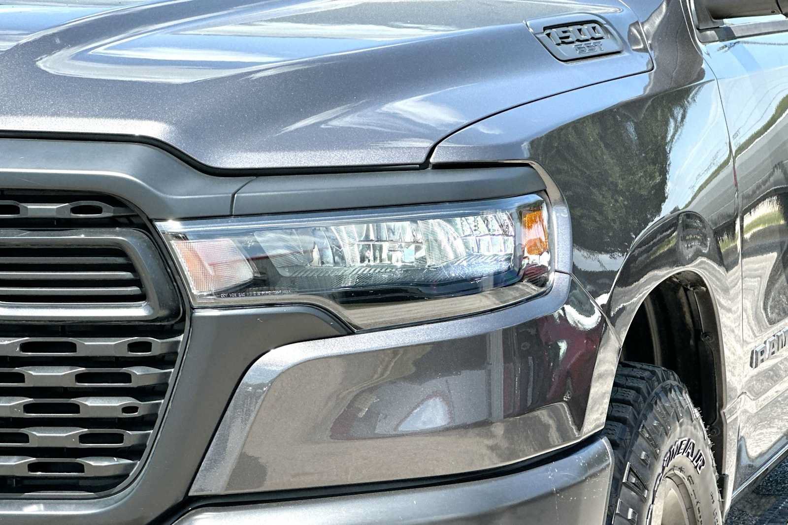 Used 2025 RAM 1500 Warlock AWD/4WD image 16