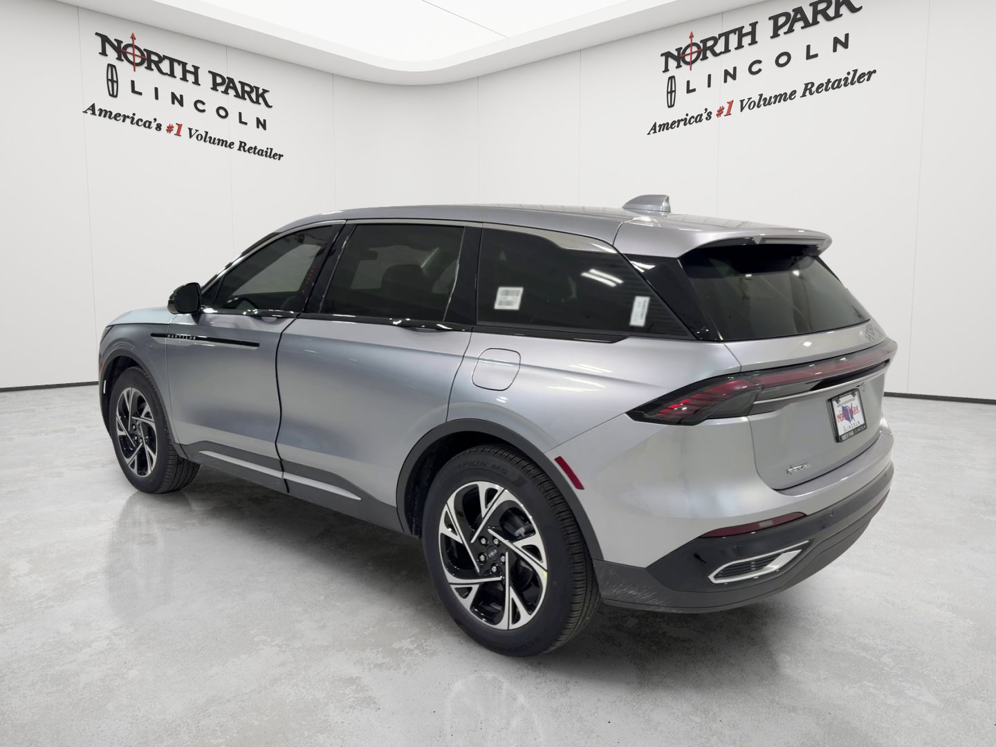 New 2026 Lincoln Nautilus Premier AWD/4WD image 3