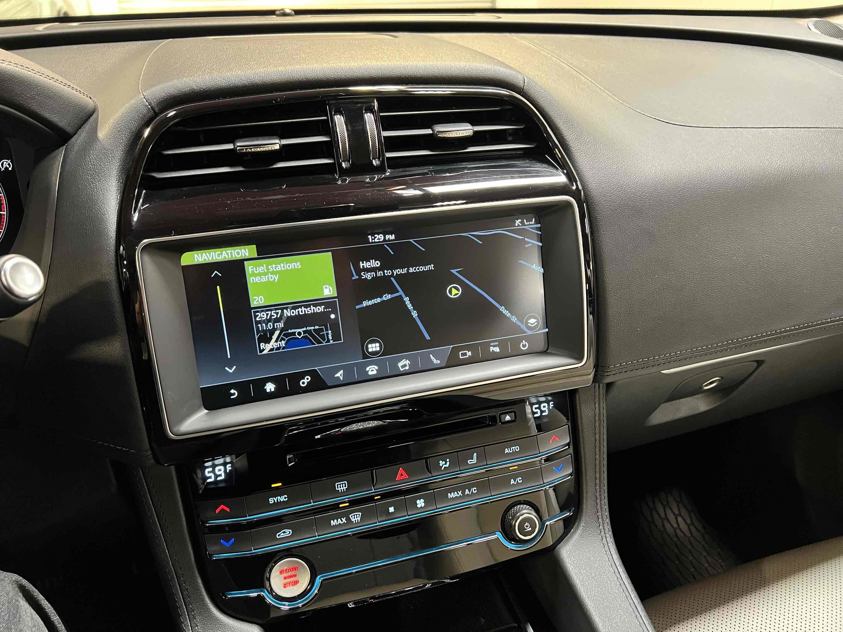 Used 2019 Jaguar F-PACE Prestige image 8