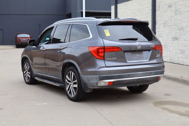 Used 2017 Honda Pilot Touring image 3