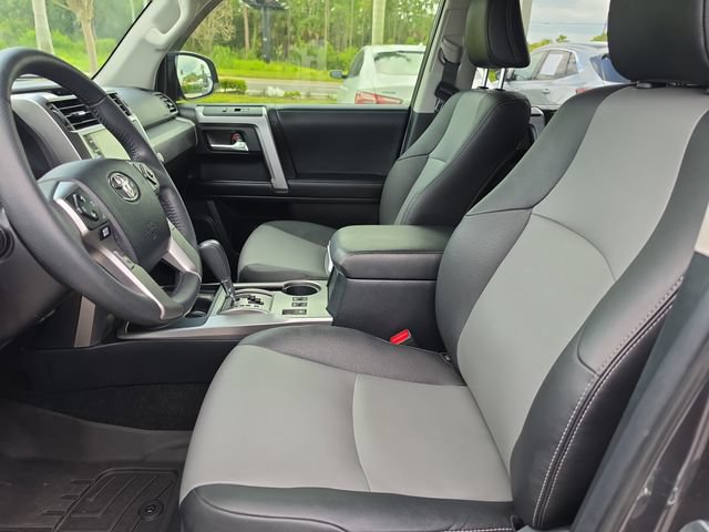Used 2022 Toyota 4Runner SR5 Premium w/ Moonroof Package RWD image 15