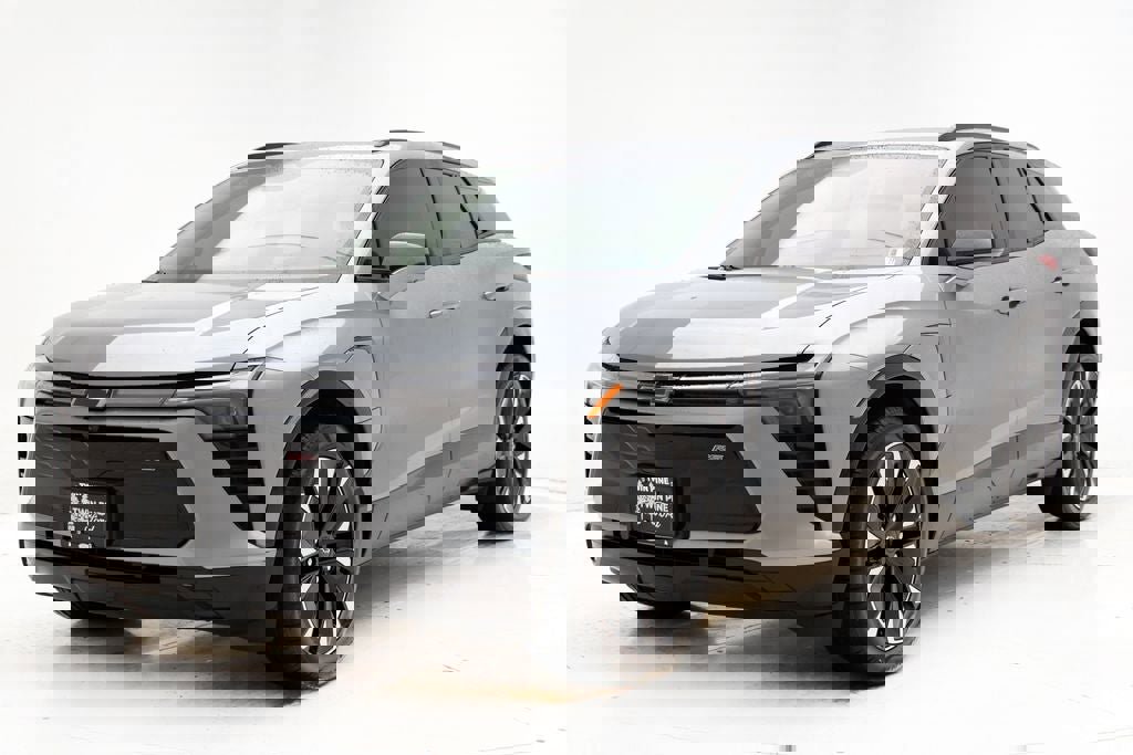 Used 2024 Chevrolet Blazer EV RS image 2