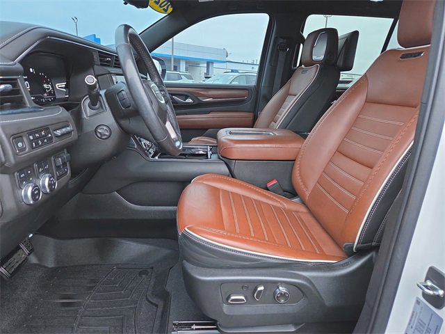 Used 2023 GMC Yukon Denali Ultimate image 10