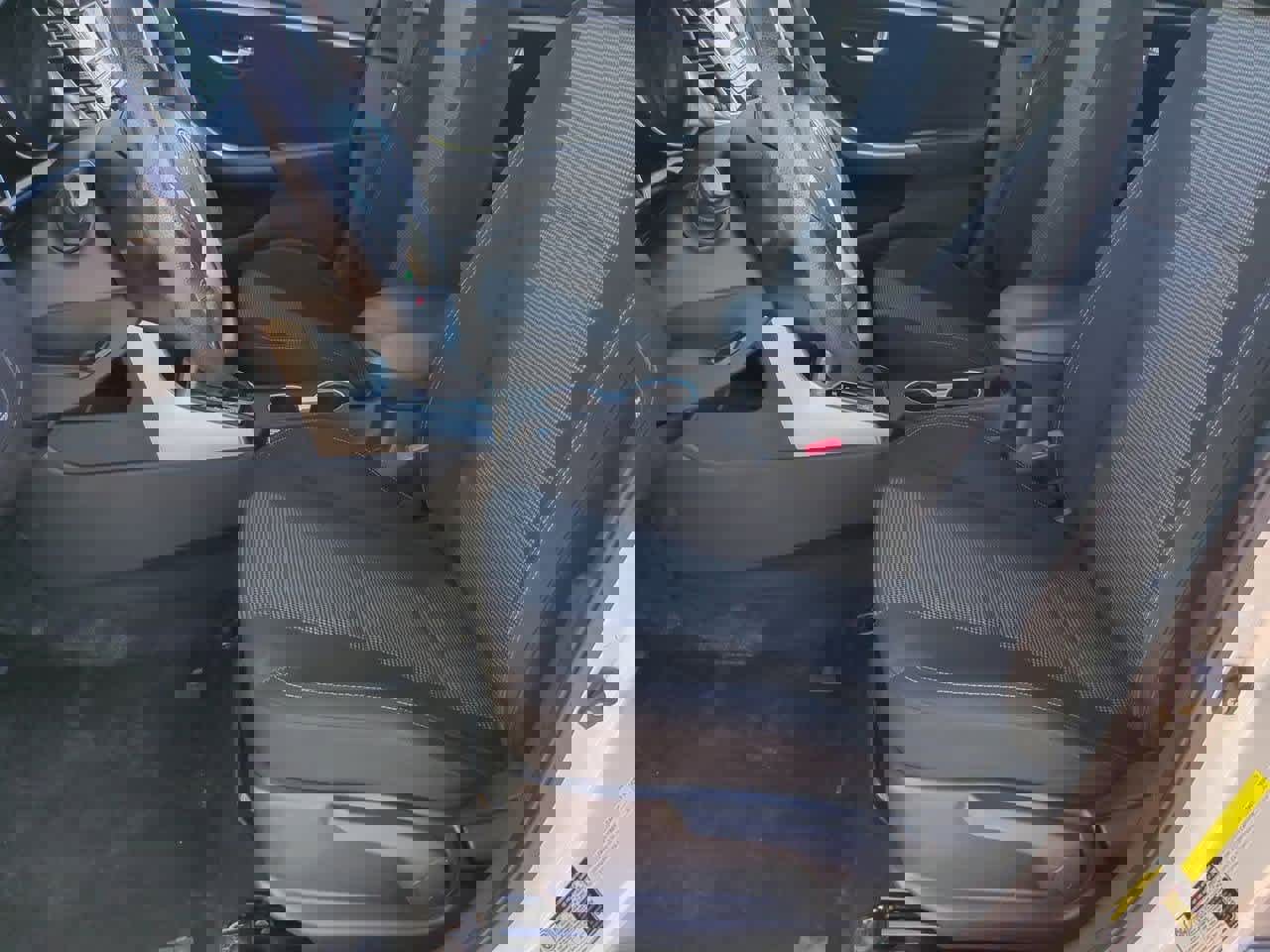 Used 2017 Hyundai Elantra GT image 14