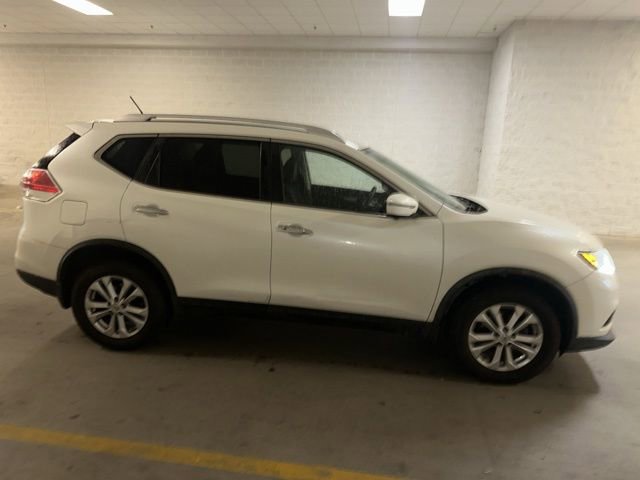 Used 2016 Nissan Rogue SV w/ SV Premium Package AWD/4WD image 12