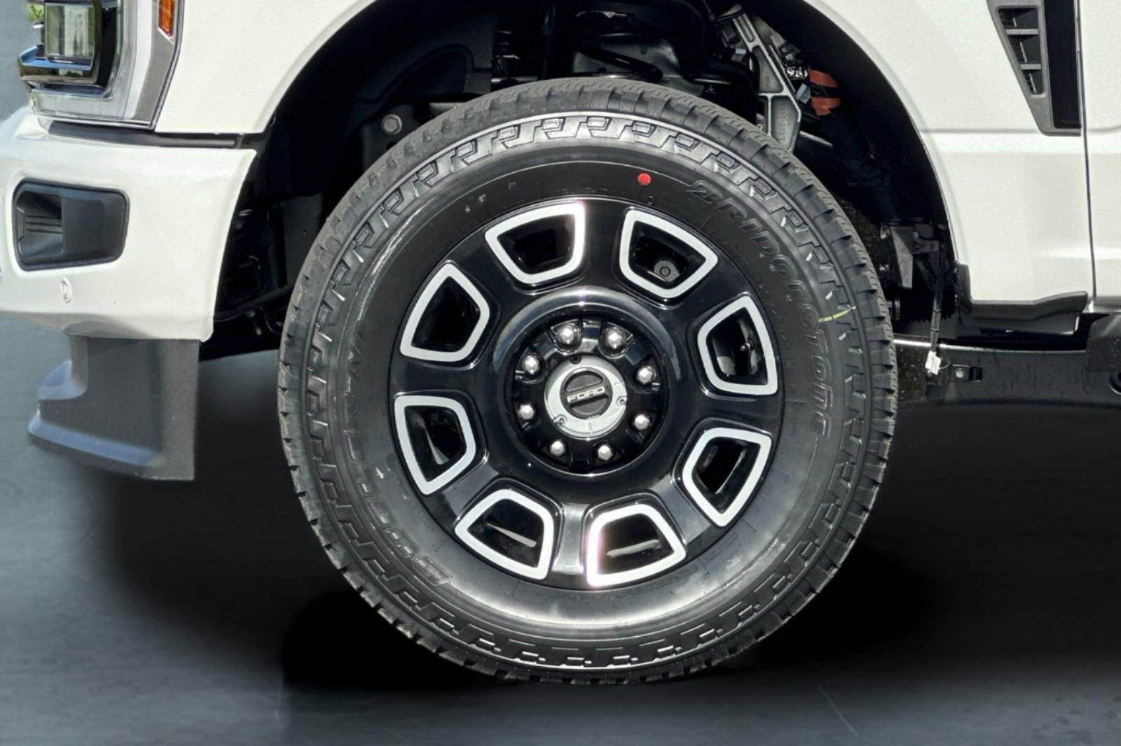 New 2026 Ford F250 Platinum image 32
