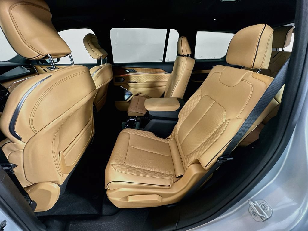 Certified 2025 Jeep Grand Cherokee L Summit AWD/4WD image 37