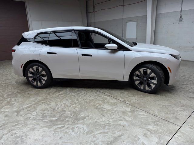 Used 2026 BMW iX xDrive45 image 6