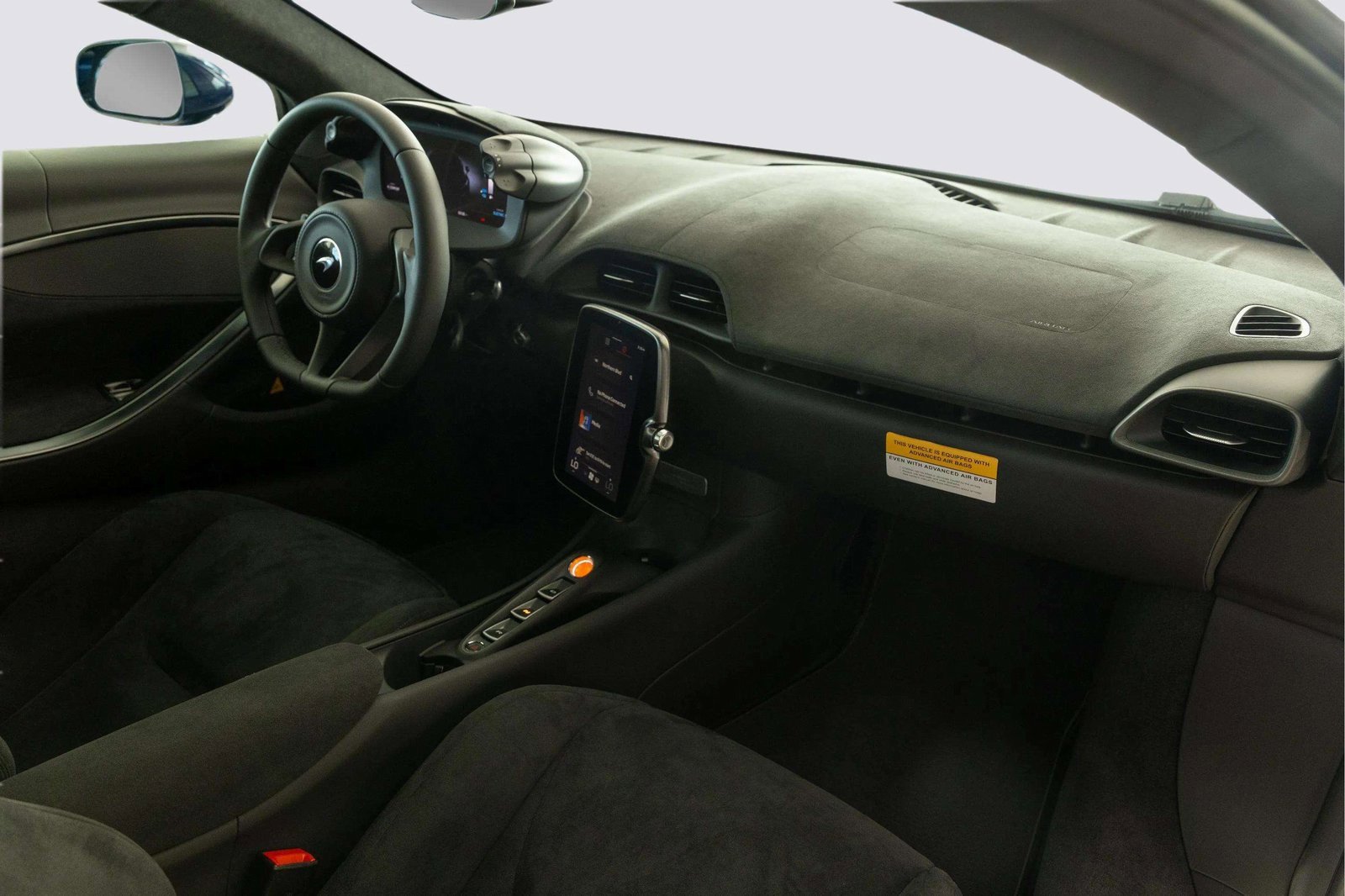 New 2026 McLaren Artura image 32