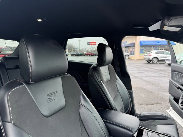 Used 2019 Ford Edge ST w/ Convenience Package image 40