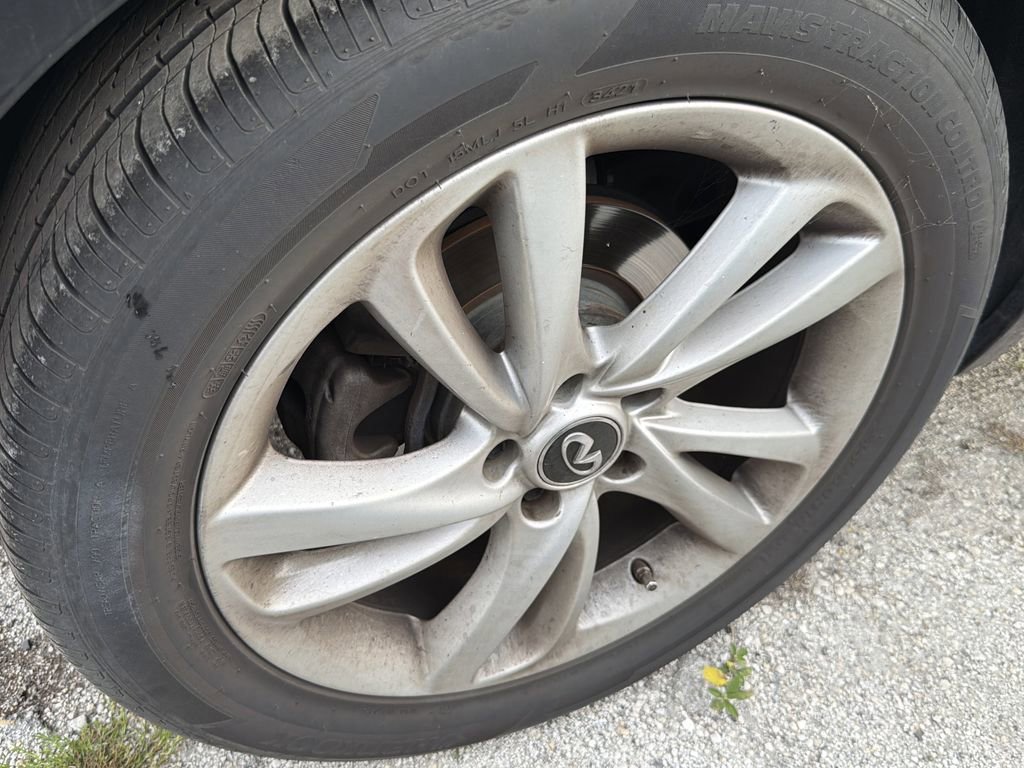 Used 2019 INFINITI QX30 FWD image 11