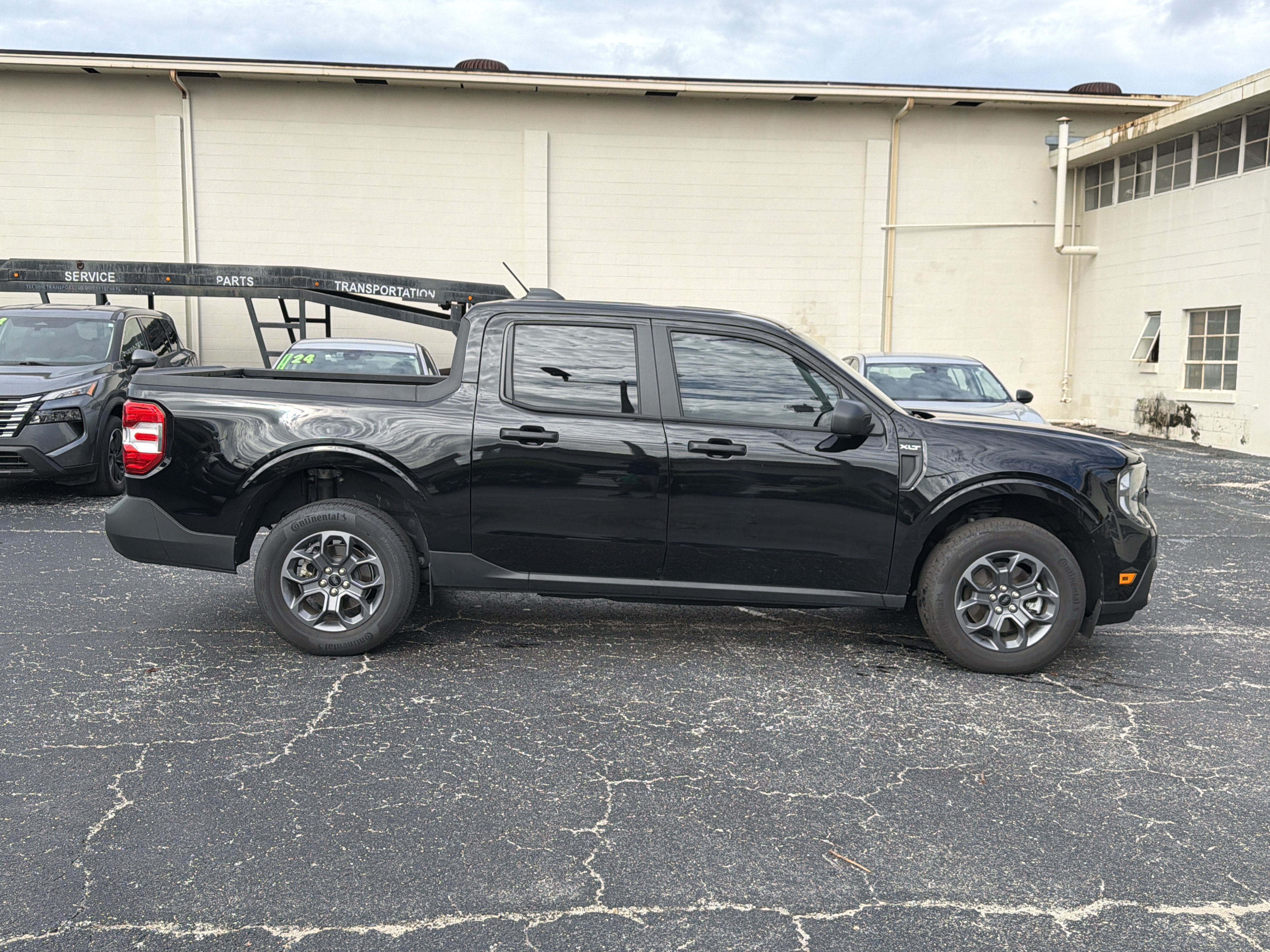 Used 2025 Ford Maverick XLT FWD image 3
