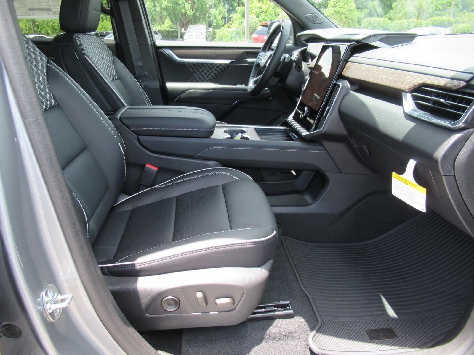 New 2026 GMC Acadia Denali w/ Super Cruise Package AWD/4WD image 10
