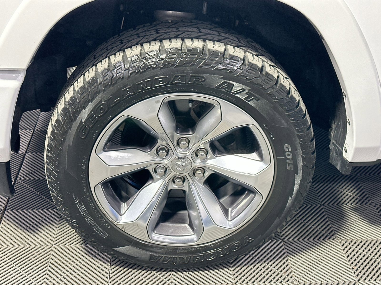 Used 2021 RAM 1500 Limited w/ Body Color Bumper Group image 12