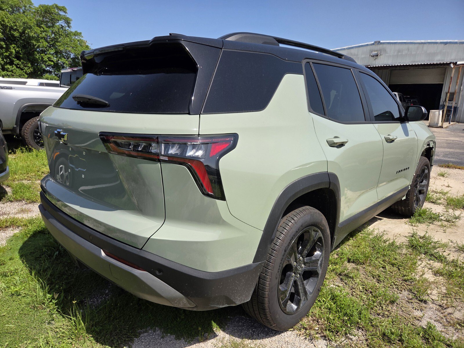 Certified 2025 Chevrolet Equinox LT w/ Midnight Edition FWD image 2