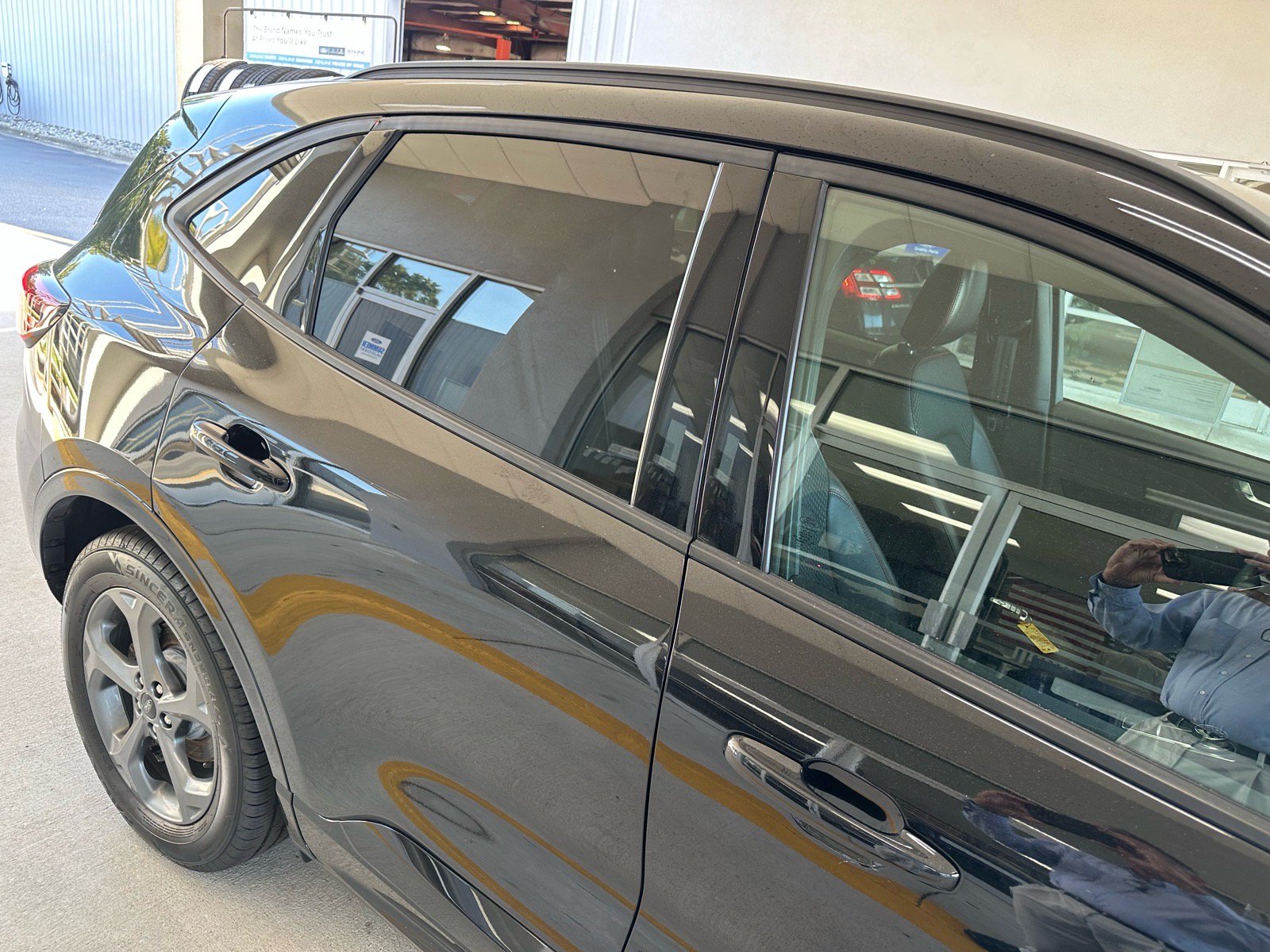 Used 2024 Ford Escape ST-Line w/ Tech Pack #1 FWD image 9