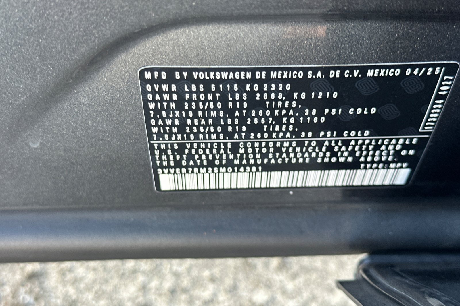 Used 2025 Volkswagen Tiguan SE AWD/4WD image 22