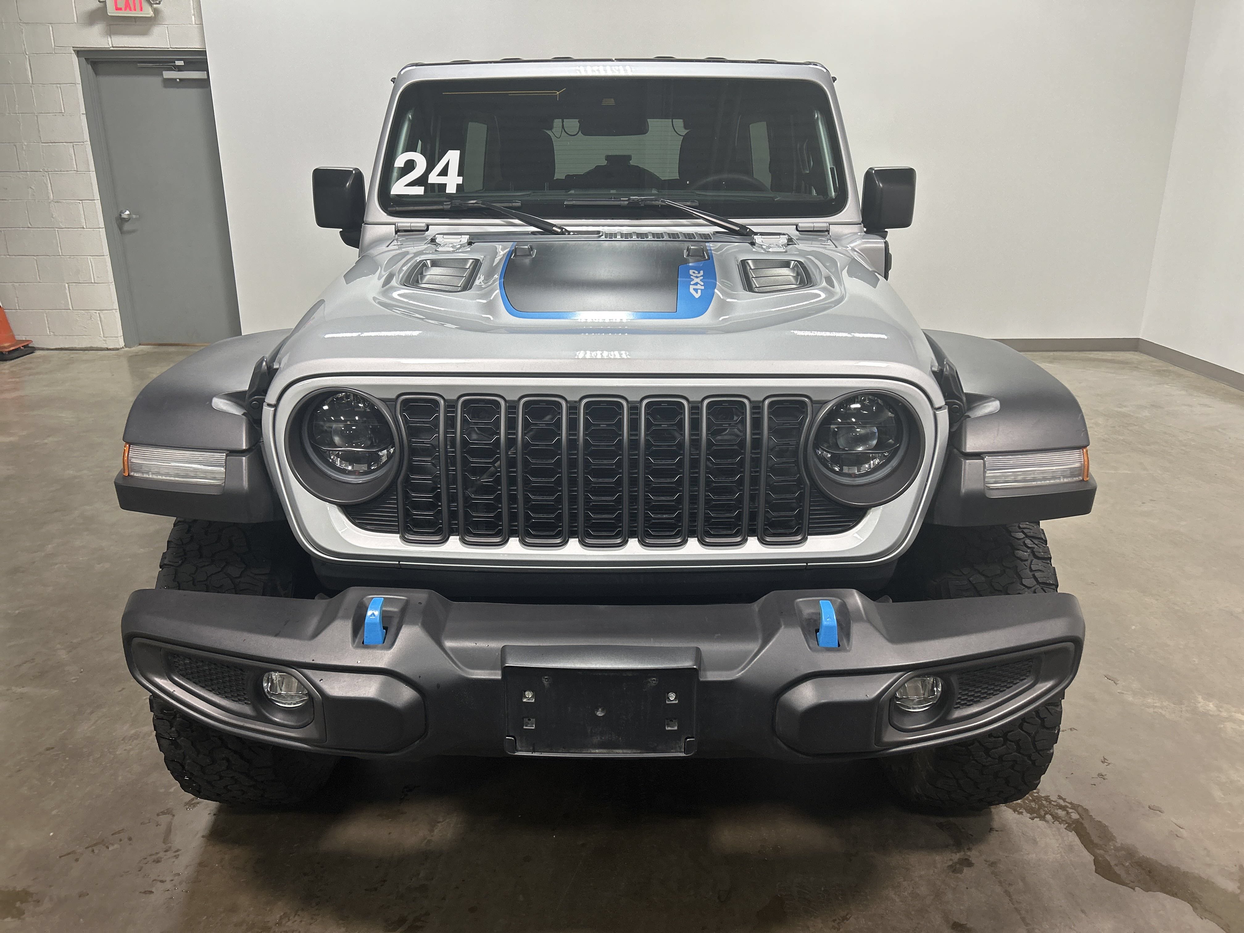 Used 2024 Jeep Wrangler Unlimited Rubicon 4xe AWD/4WD image 8