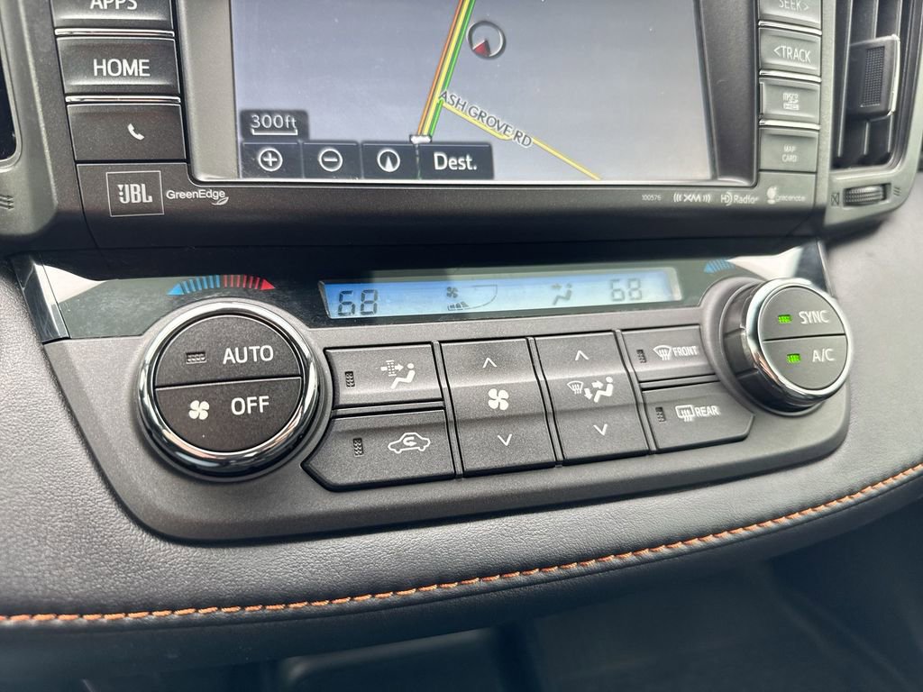 Used 2017 Toyota RAV4 SE w/ Advanced Technology Package image 17