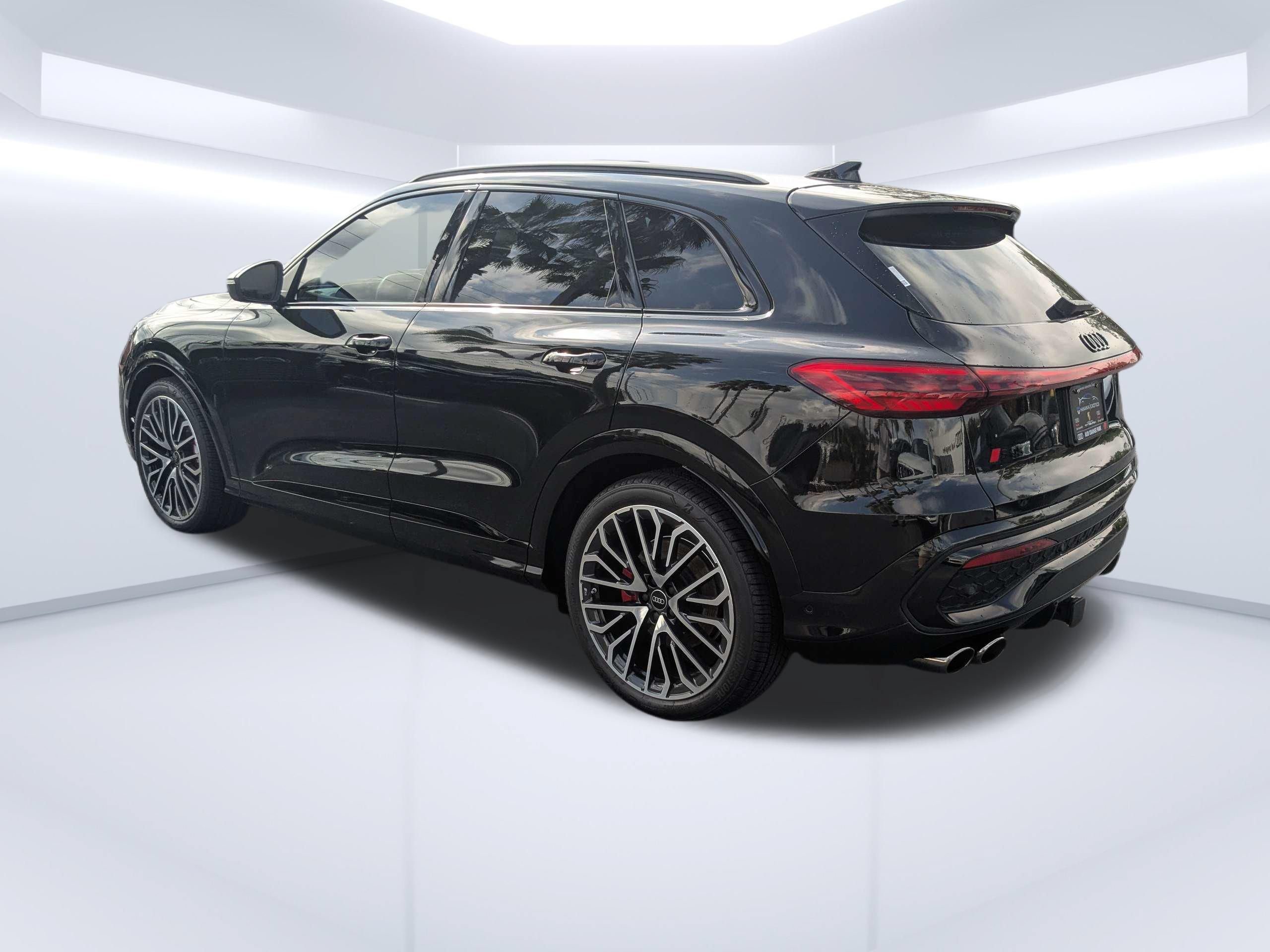 Certified 2025 Audi SQ5 Premium Plus w/ Premium Plus Package AWD/4WD image 7
