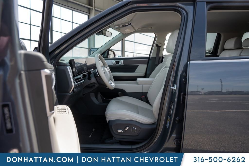 Used 2025 Hyundai Santa Fe SEL image 5