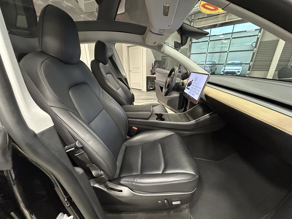Used 2020 Tesla Model Y Long Range image 38