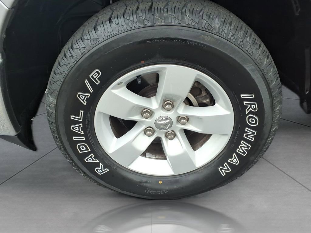 Used 2024 RAM 1500 Classic SLT AWD/4WD image 9