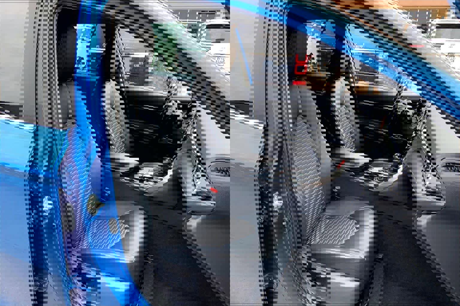 Used 2020 Toyota Camry SE w/ Convenience Package image 9