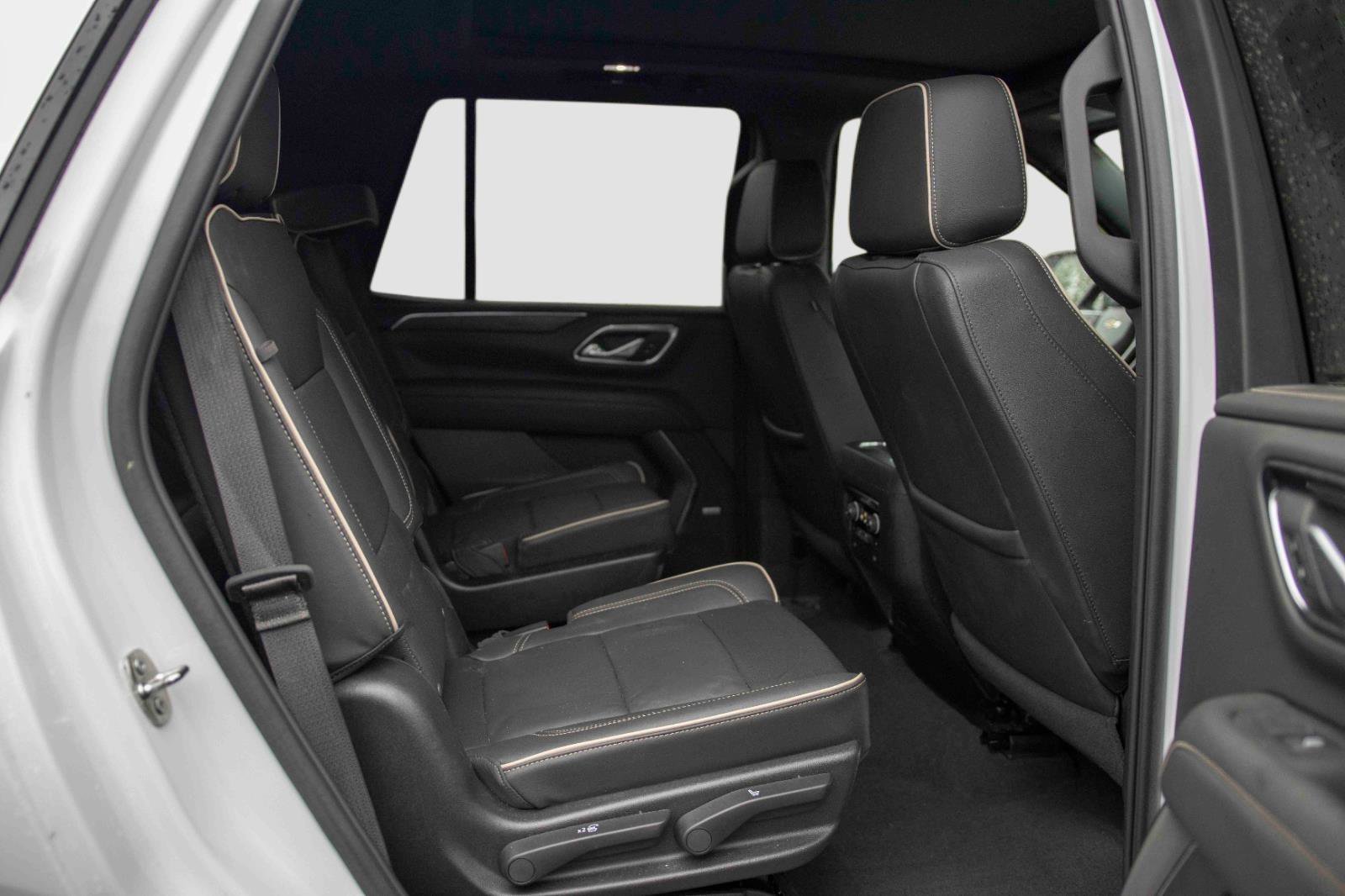 Used 2024 Chevrolet Tahoe Premier image 15