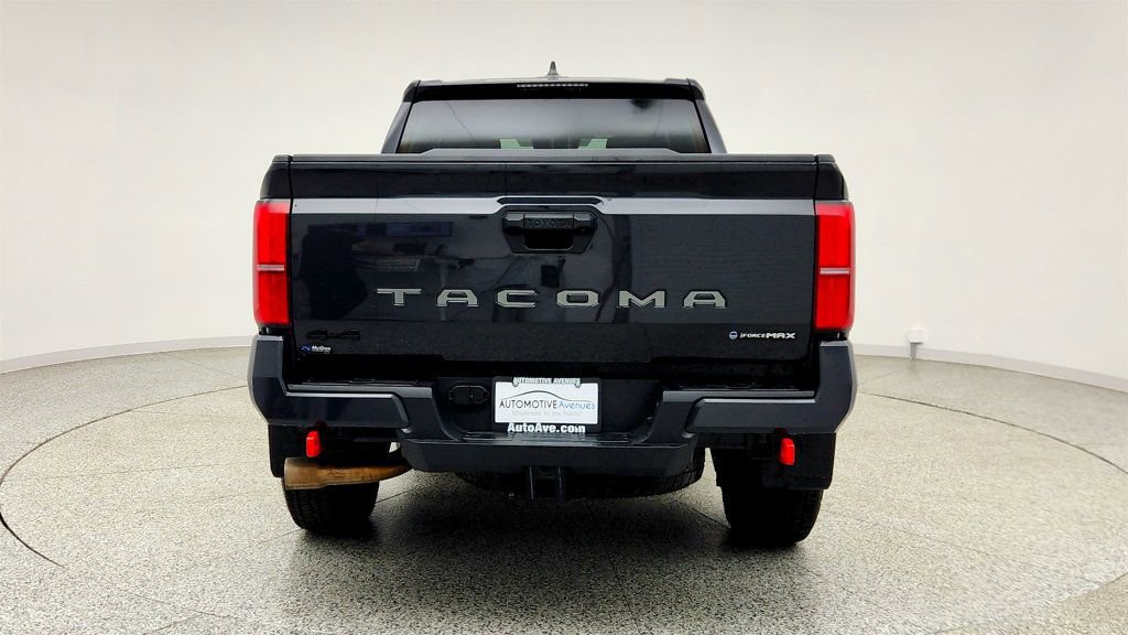 Used 2025 Toyota Tacoma TRD Off-Road AWD/4WD image 6