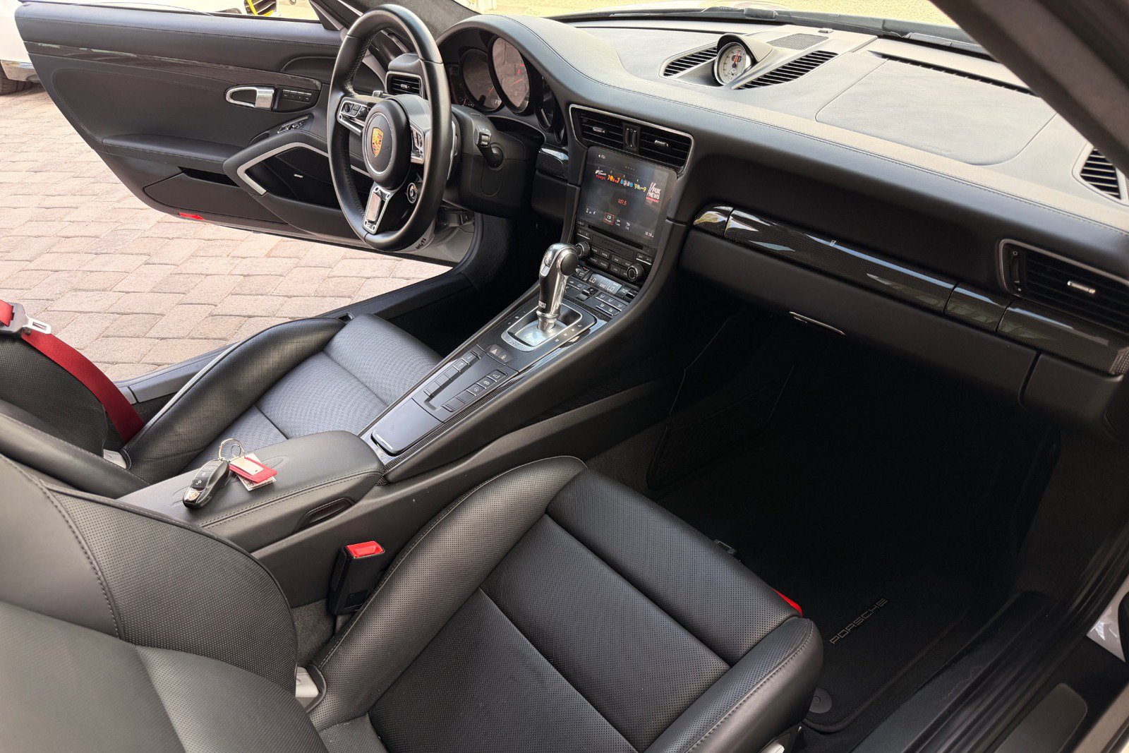 Used 2018 Porsche 911 GT3 RS image 17