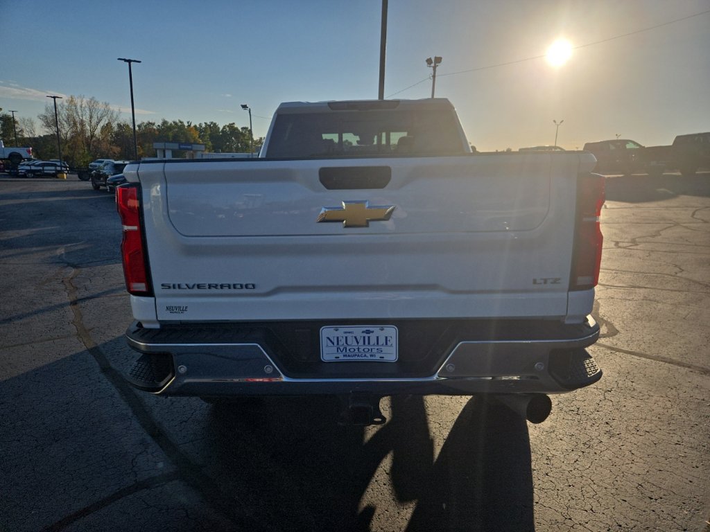 Certified 2024 Chevrolet Silverado 2500 LTZ w/ LTZ Plus Package AWD/4WD image 4