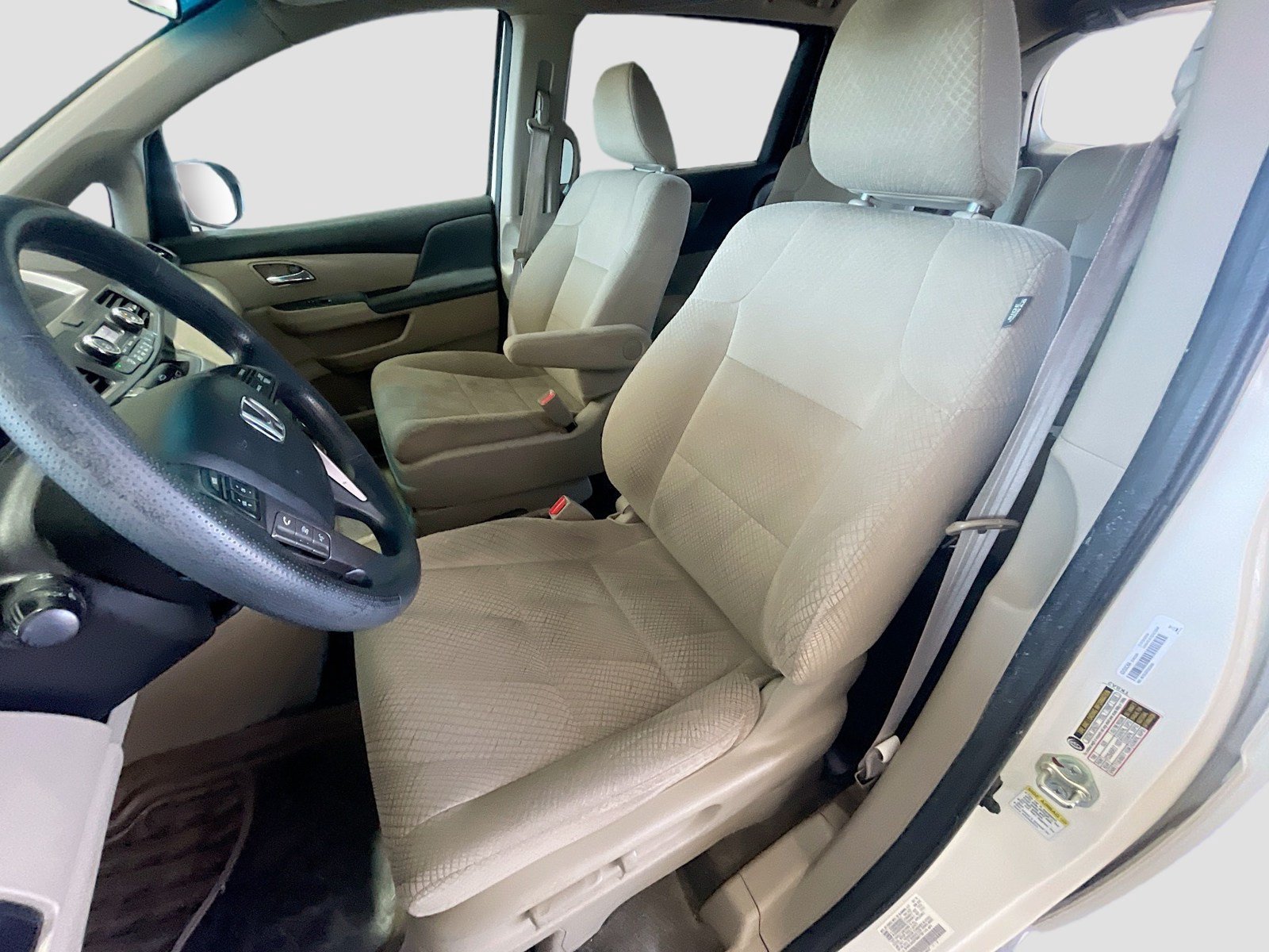 Used 2015 Honda Odyssey LX image 12