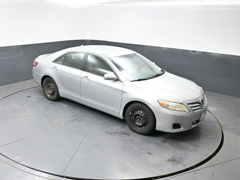 Used 2011 Toyota Camry LE image 39